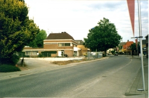 F5905 Zutphenseweg met Rabobank  1999